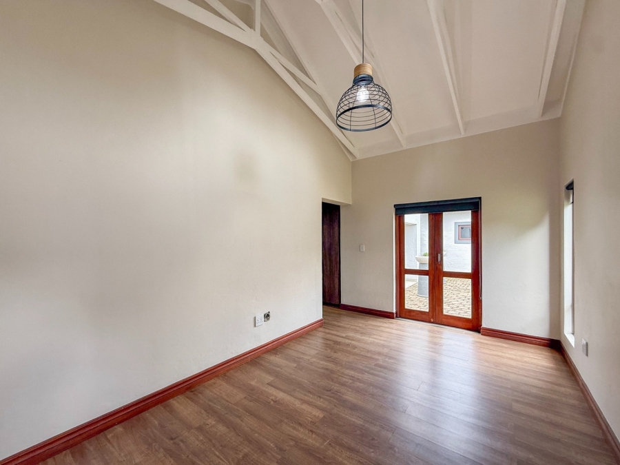 4 Bedroom Property for Sale in The Islands Estates North West